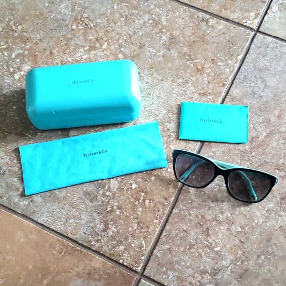 Tiffany & Co. Accessories - Tiffany & Co Sunglasses